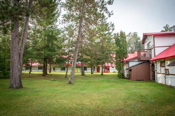 הייוורד Northern Pine Inn מראה חיצוני תמונה