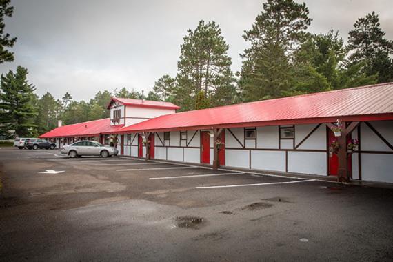 הייוורד Northern Pine Inn מראה חיצוני תמונה